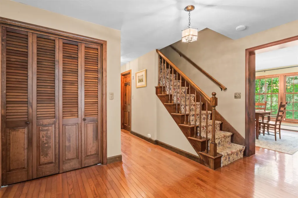 13 Holt Road Amherst NH 03031