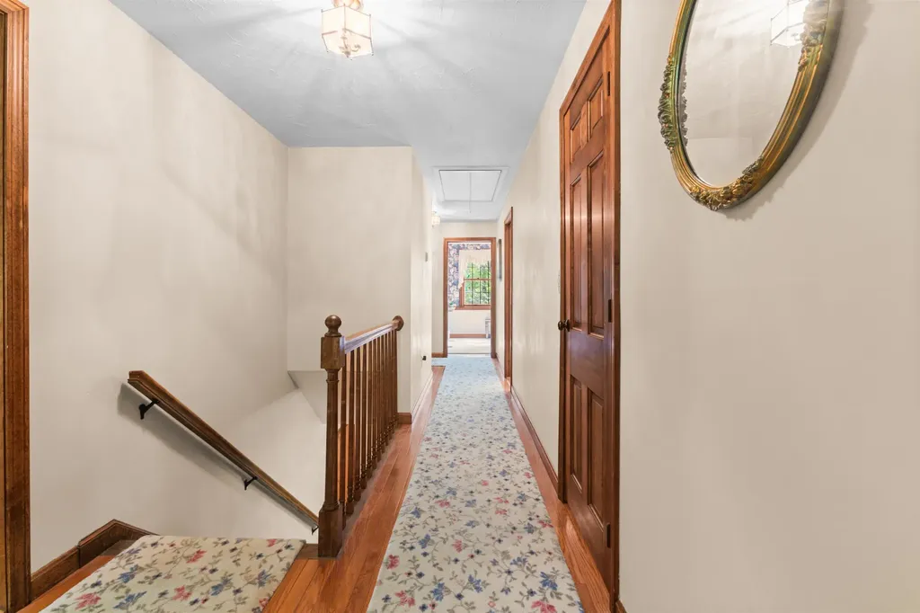 13 Holt Road Amherst NH 03031