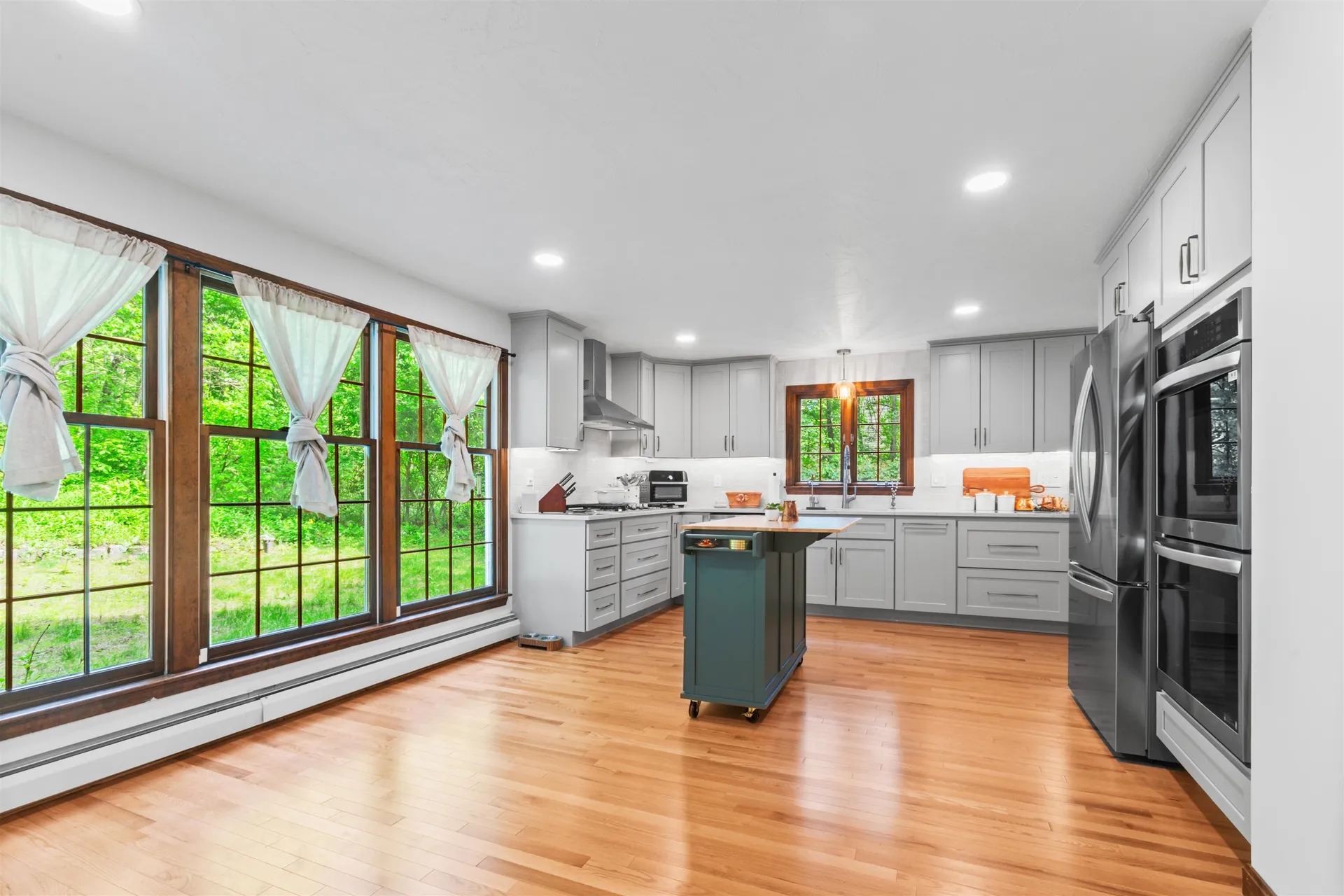 13 Holt Road Amherst NH 03031