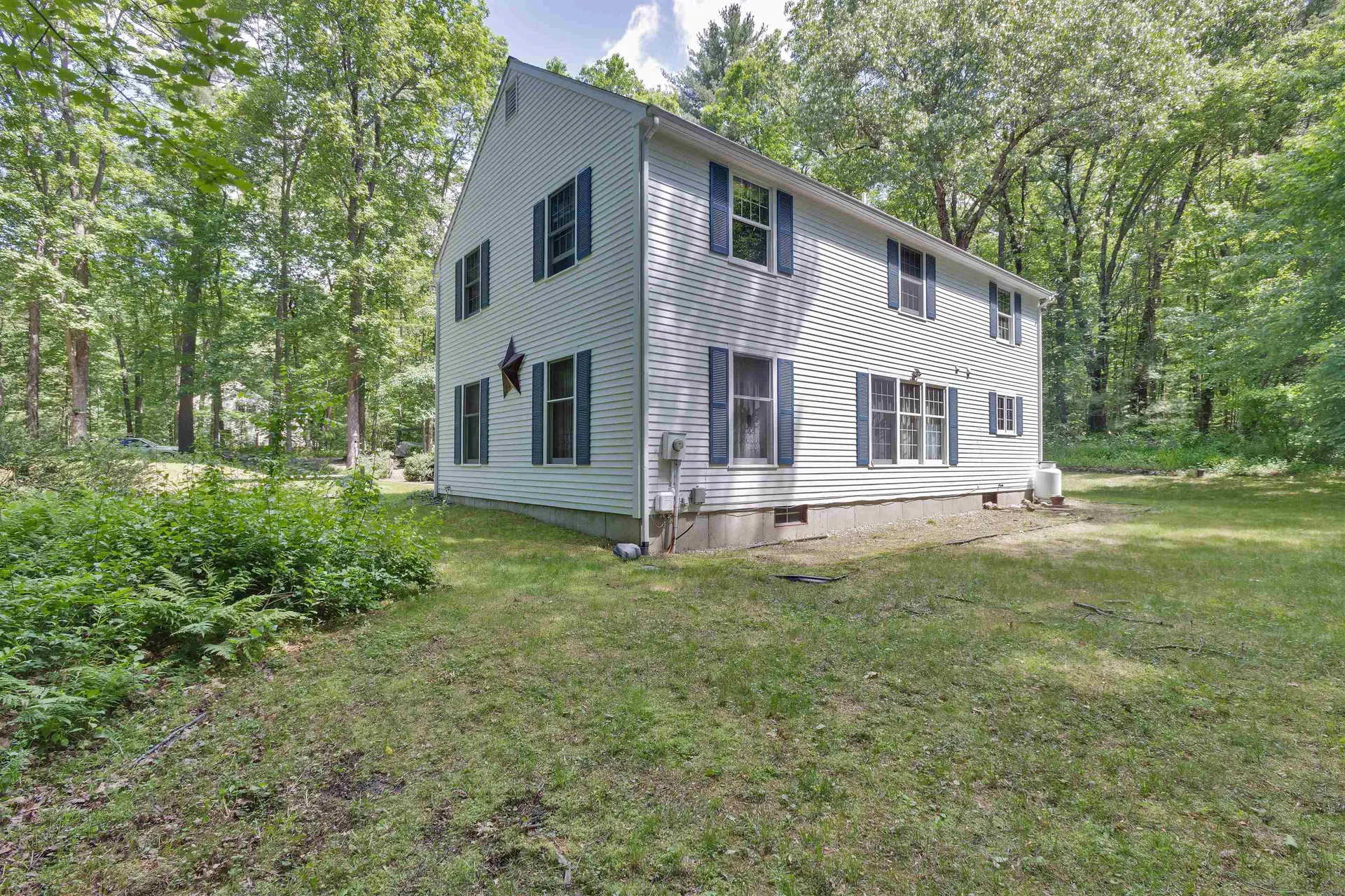 13 Holt Road Amherst NH 03031