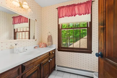 13 Holt Road Amherst NH 03031