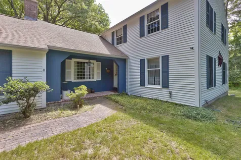 13 Holt Road Amherst NH 03031