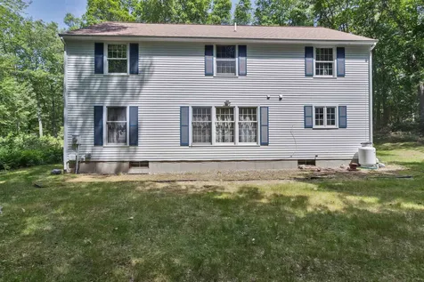 13 Holt Road Amherst NH 03031