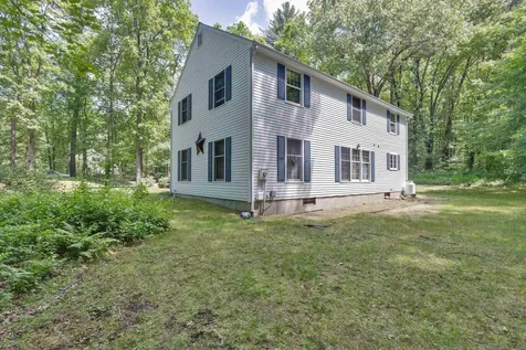 13 Holt Road Amherst NH 03031