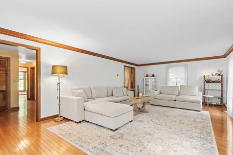 13 Holt Road Amherst NH 03031