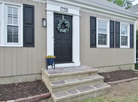 798 Hanover Street Manchester NH 03104