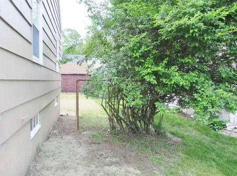 798 Hanover Street Manchester NH 03104