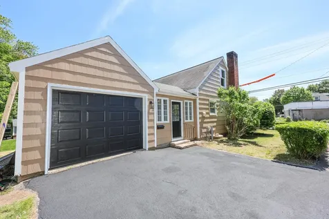 798 Hanover Street Manchester NH 03104