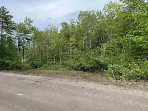 41-48 Meindl Road Raymond NH 03077