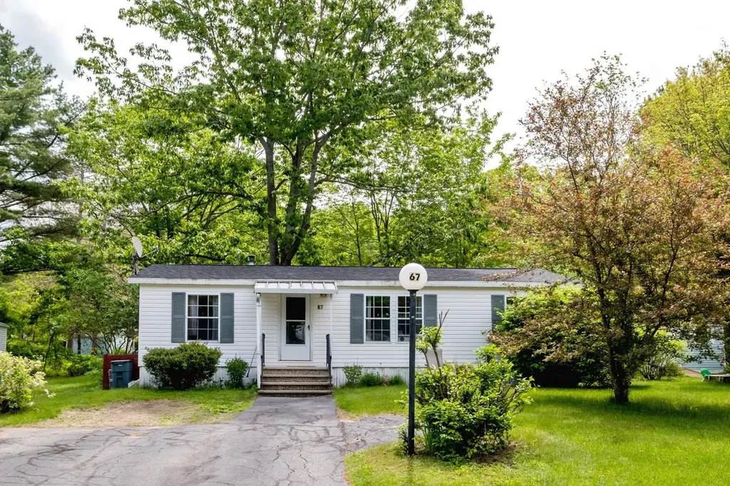 67 Gooseberry Circle Rochester NH 03867