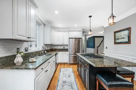 1 Dorothys Way Bedford NH 03110