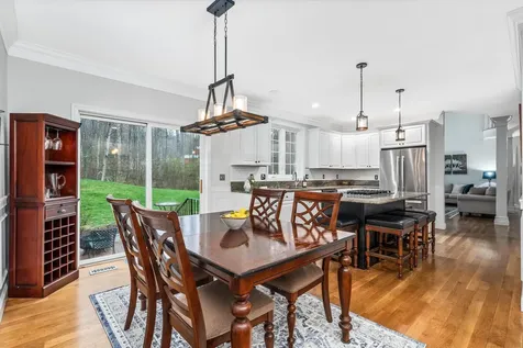 1 Dorothys Way Bedford NH 03110