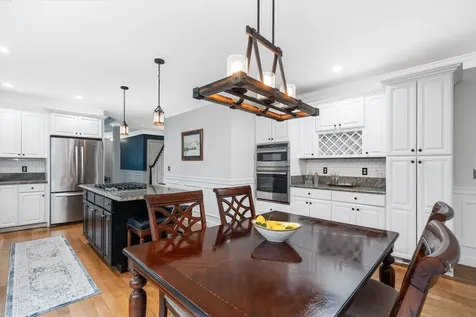 1 Dorothys Way Bedford NH 03110