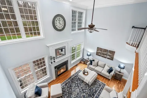 1 Dorothys Way Bedford NH 03110