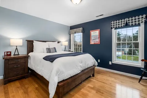 1 Dorothys Way Bedford NH 03110