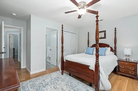 1 Dorothys Way Bedford NH 03110