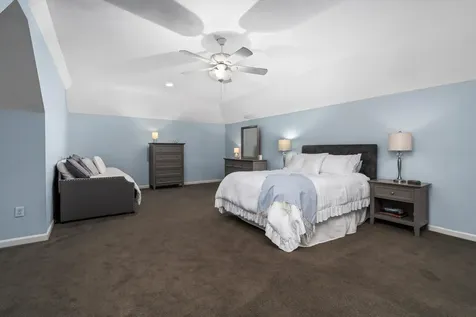1 Dorothys Way Bedford NH 03110
