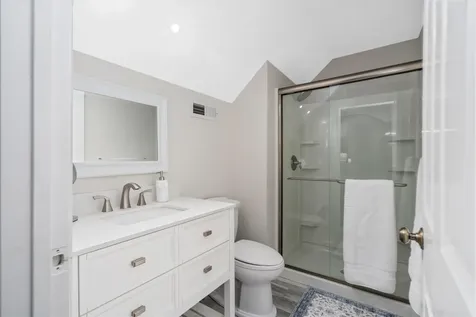 1 Dorothys Way Bedford NH 03110