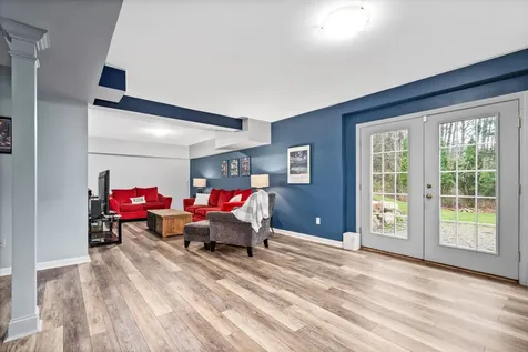 1 Dorothys Way Bedford NH 03110