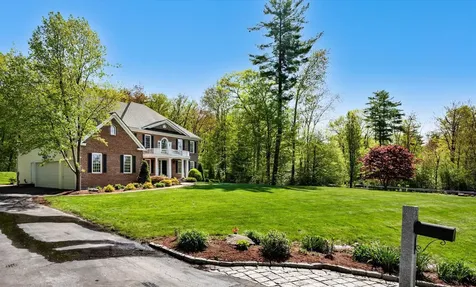 1 Dorothys Way Bedford NH 03110