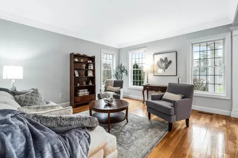 1 Dorothys Way Bedford NH 03110