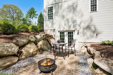 1 Dorothys Way Bedford NH 03110