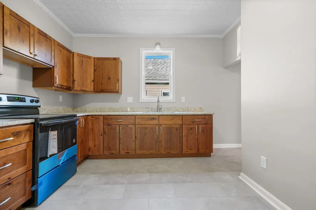 12 Middle Street Nashua NH 03060