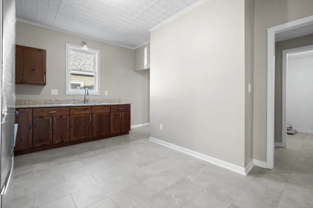 12 Middle Street Nashua NH 03060