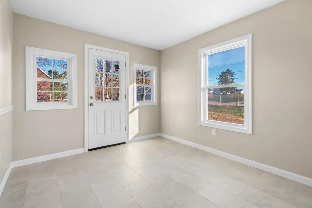 12 Middle Street Nashua NH 03060