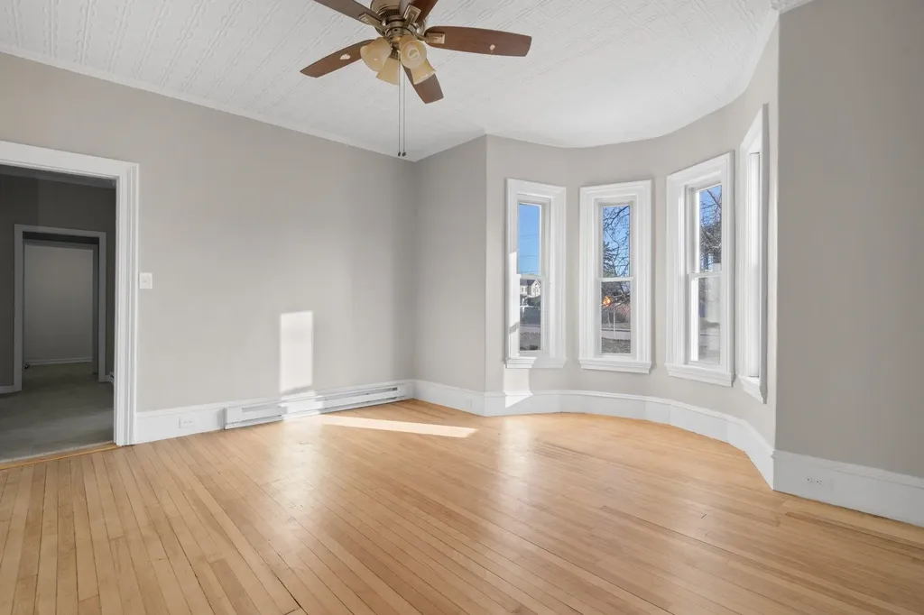 12 Middle Street Nashua NH 03060