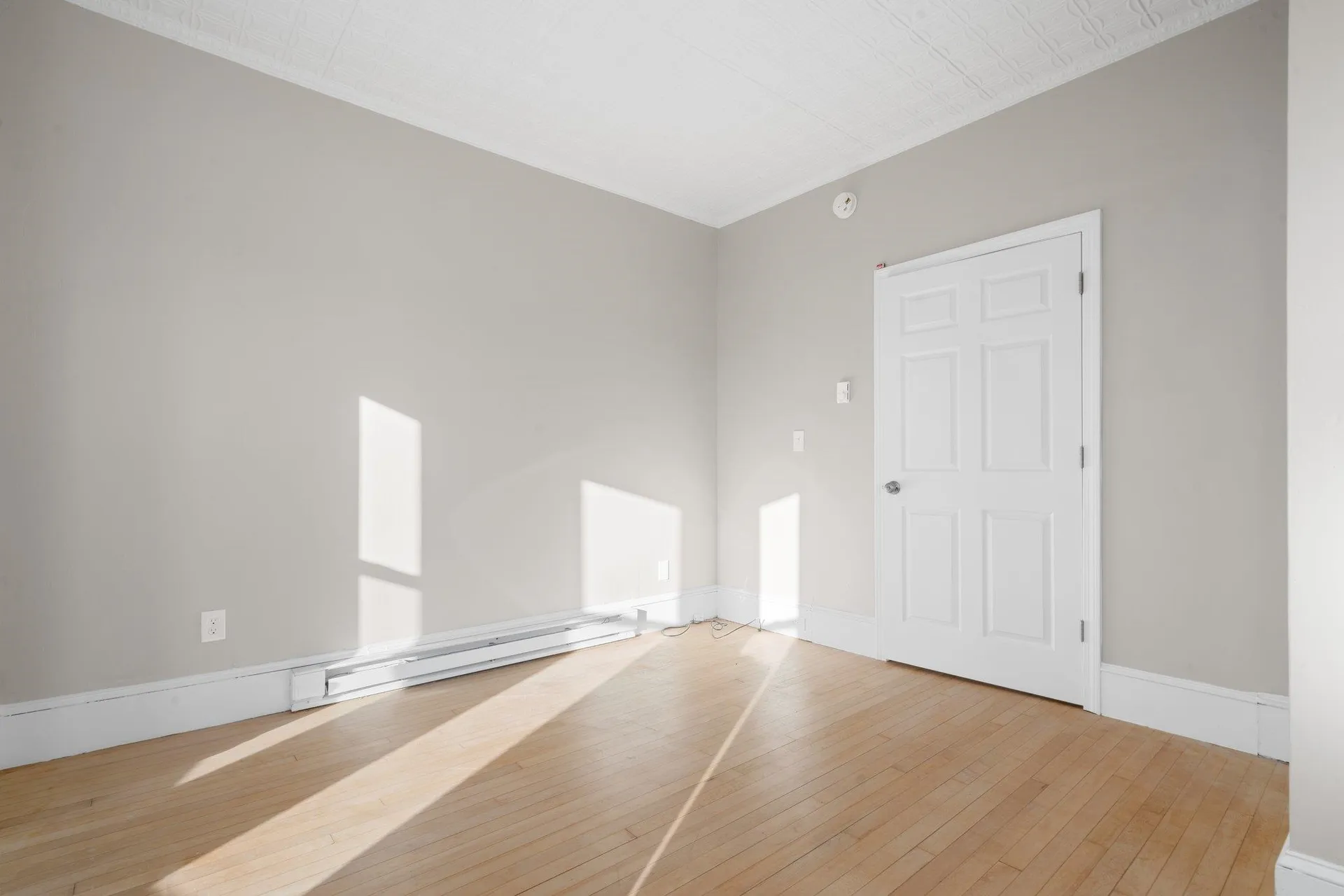 12 Middle Street Nashua NH 03060