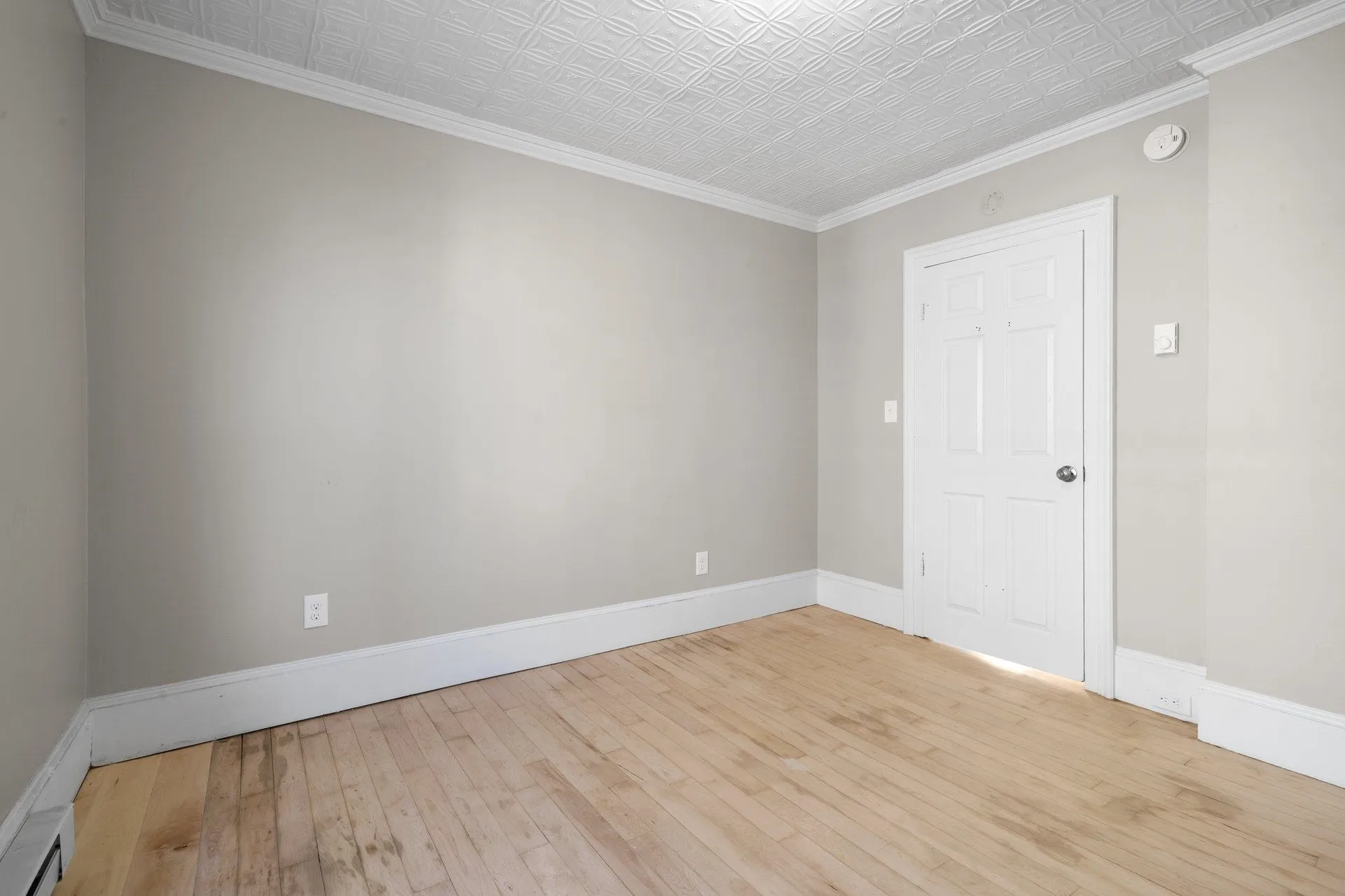 12 Middle Street Nashua NH 03060