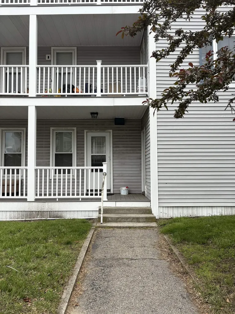 346 Lake Avenue Manchester NH 03103