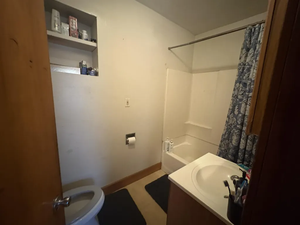 346 Lake Avenue Manchester NH 03103