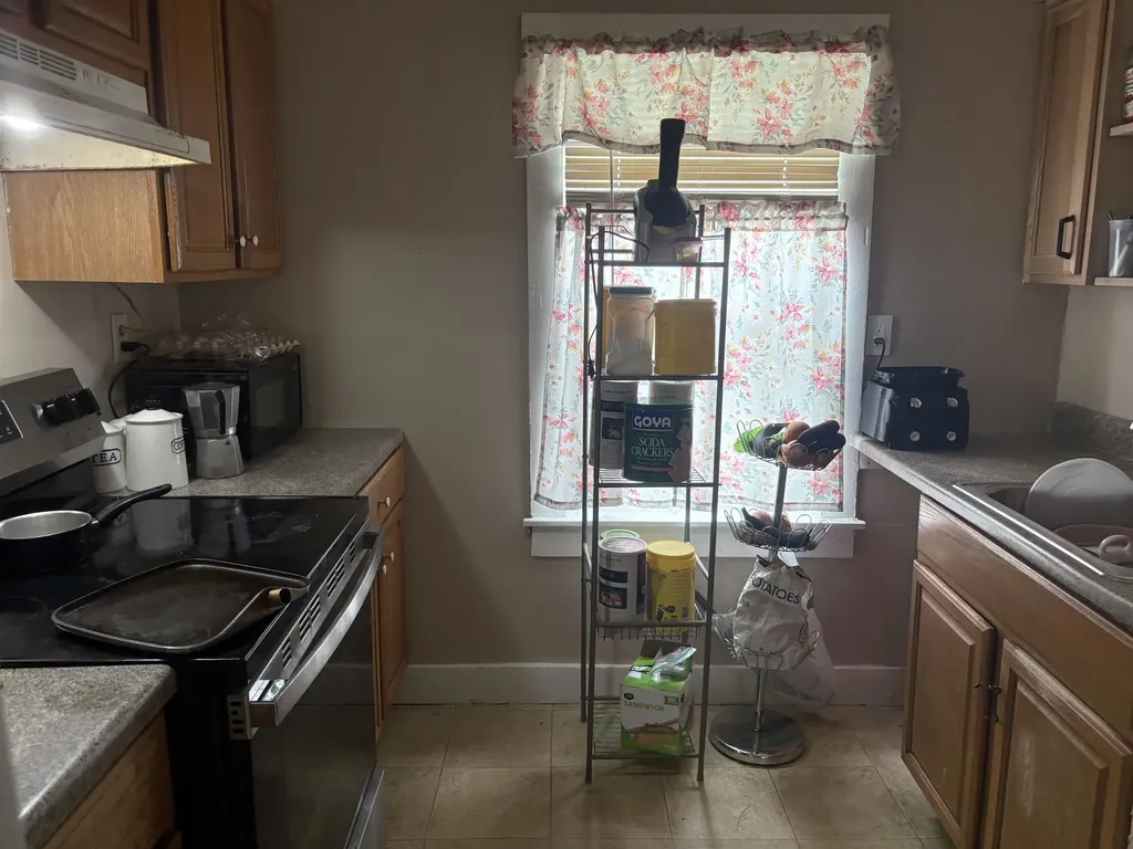 346 Lake Avenue Manchester NH 03103