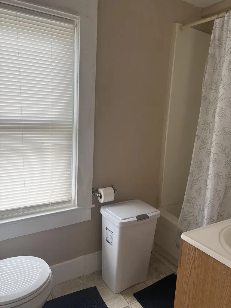 346 Lake Avenue Manchester NH 03103