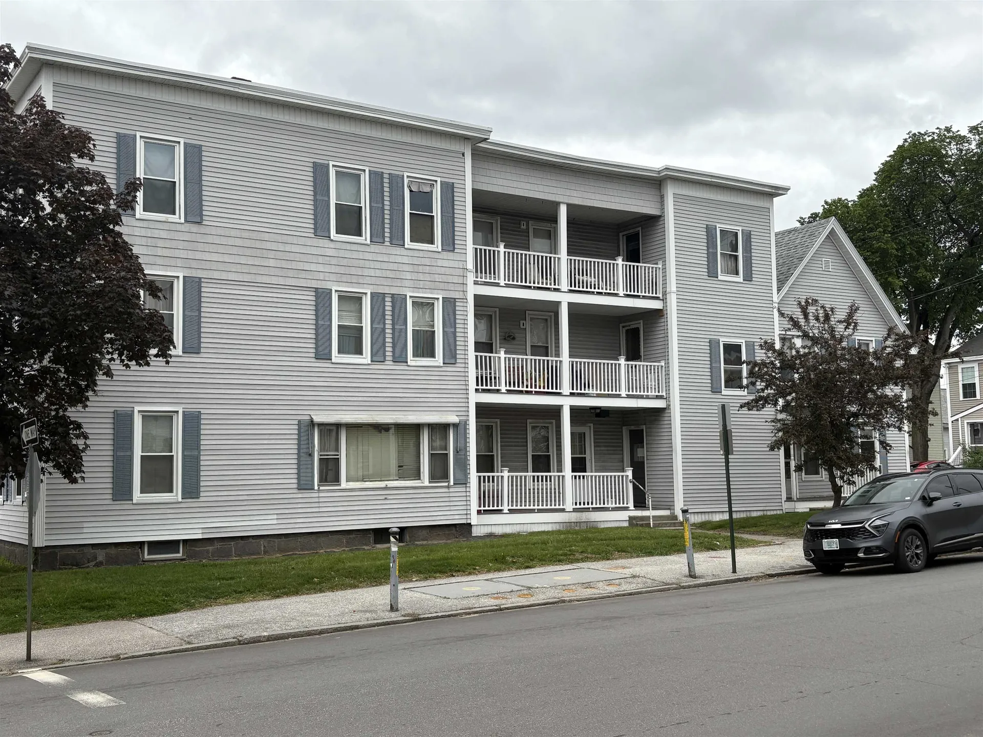 346 Lake Avenue Manchester NH 03103