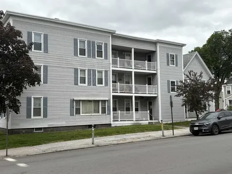 346 Lake Avenue Manchester NH 03103