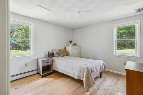 24 Theresa Avenue Salem NH 03079