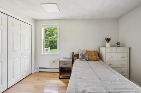 24 Theresa Avenue Salem NH 03079