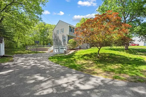 24 Theresa Avenue Salem NH 03079