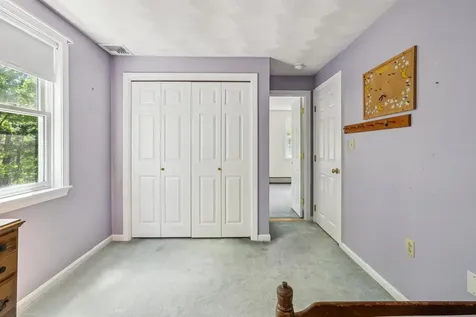 24 Theresa Avenue Salem NH 03079
