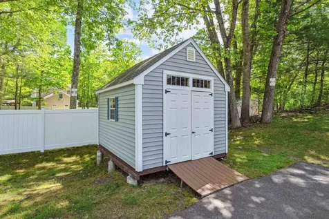 24 Theresa Avenue Salem NH 03079