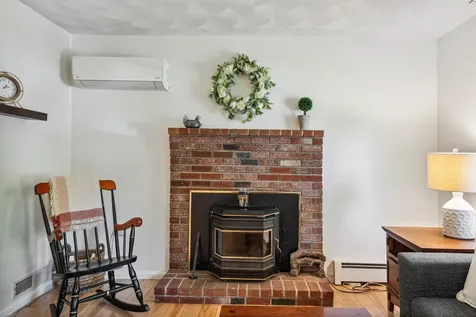 24 Theresa Avenue Salem NH 03079