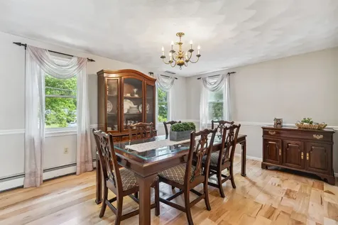 24 Theresa Avenue Salem NH 03079