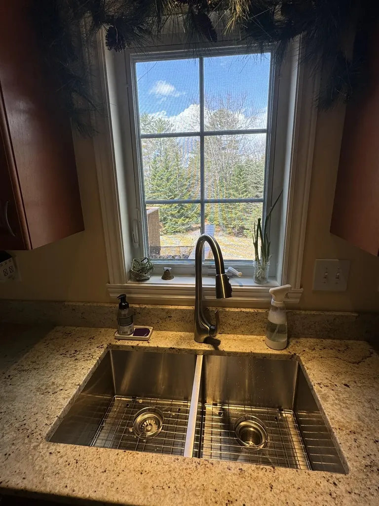 42 Pheasant Lane Canaan NH 03741