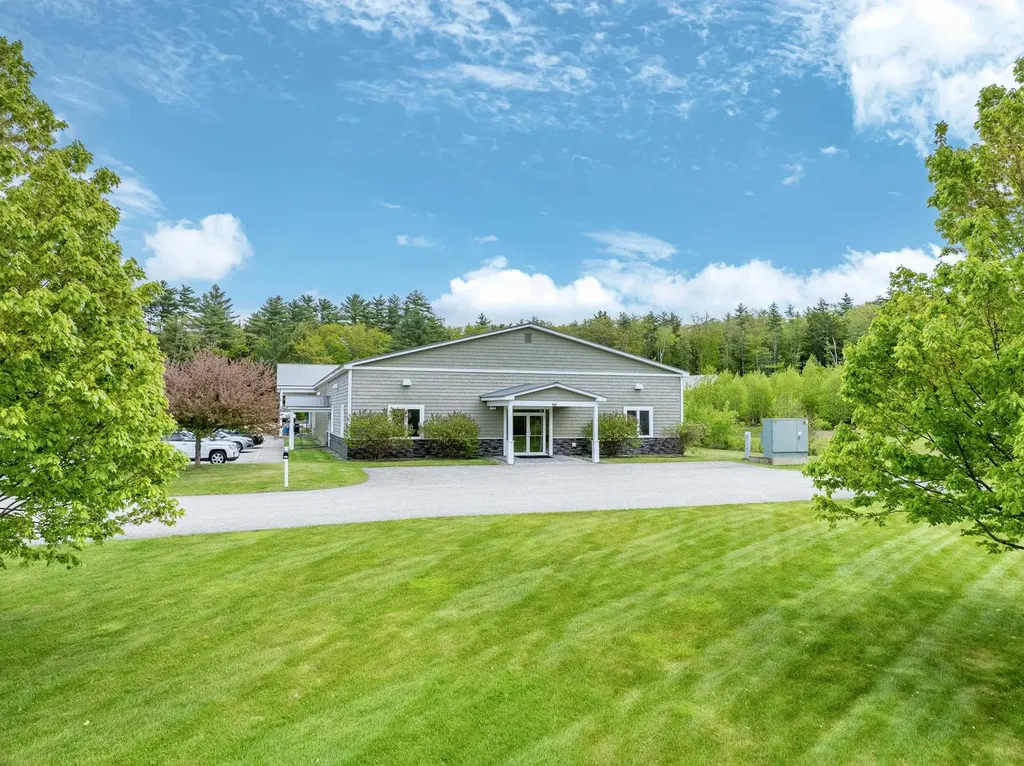 359 Hounsell Avenue Gilford NH 03249