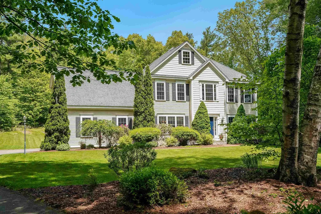 21 Wiggin Road Bedford NH 03110