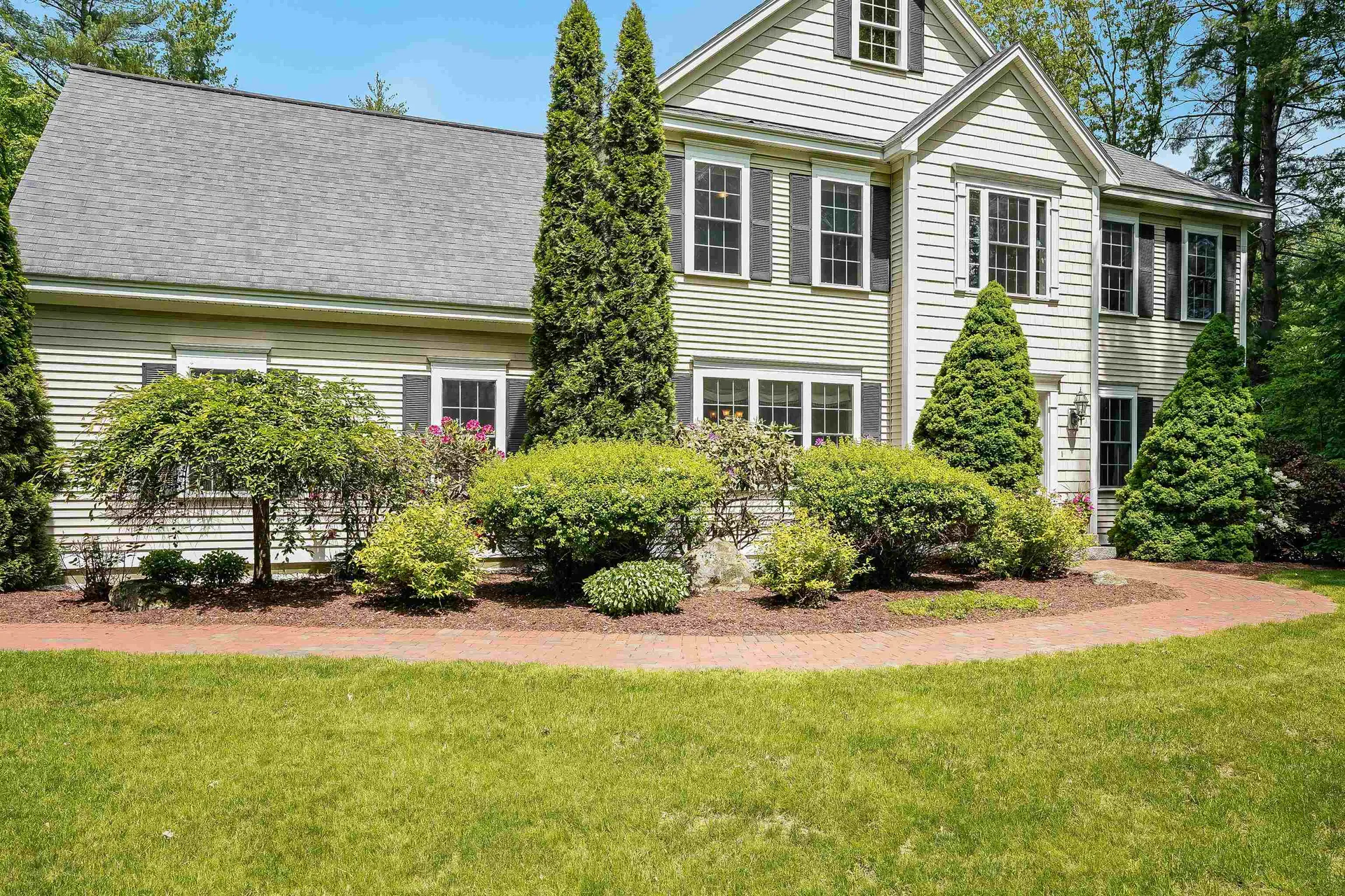 21 Wiggin Road Bedford NH 03110