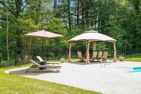 21 Wiggin Road Bedford NH 03110
